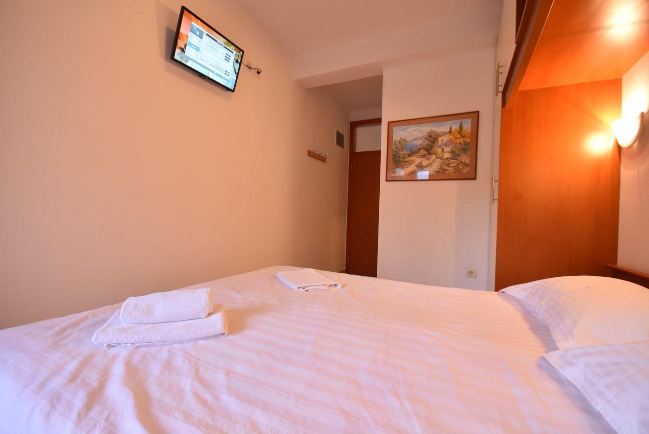 Grifone Igalo Appartement Herceg Novi Buitenkant foto